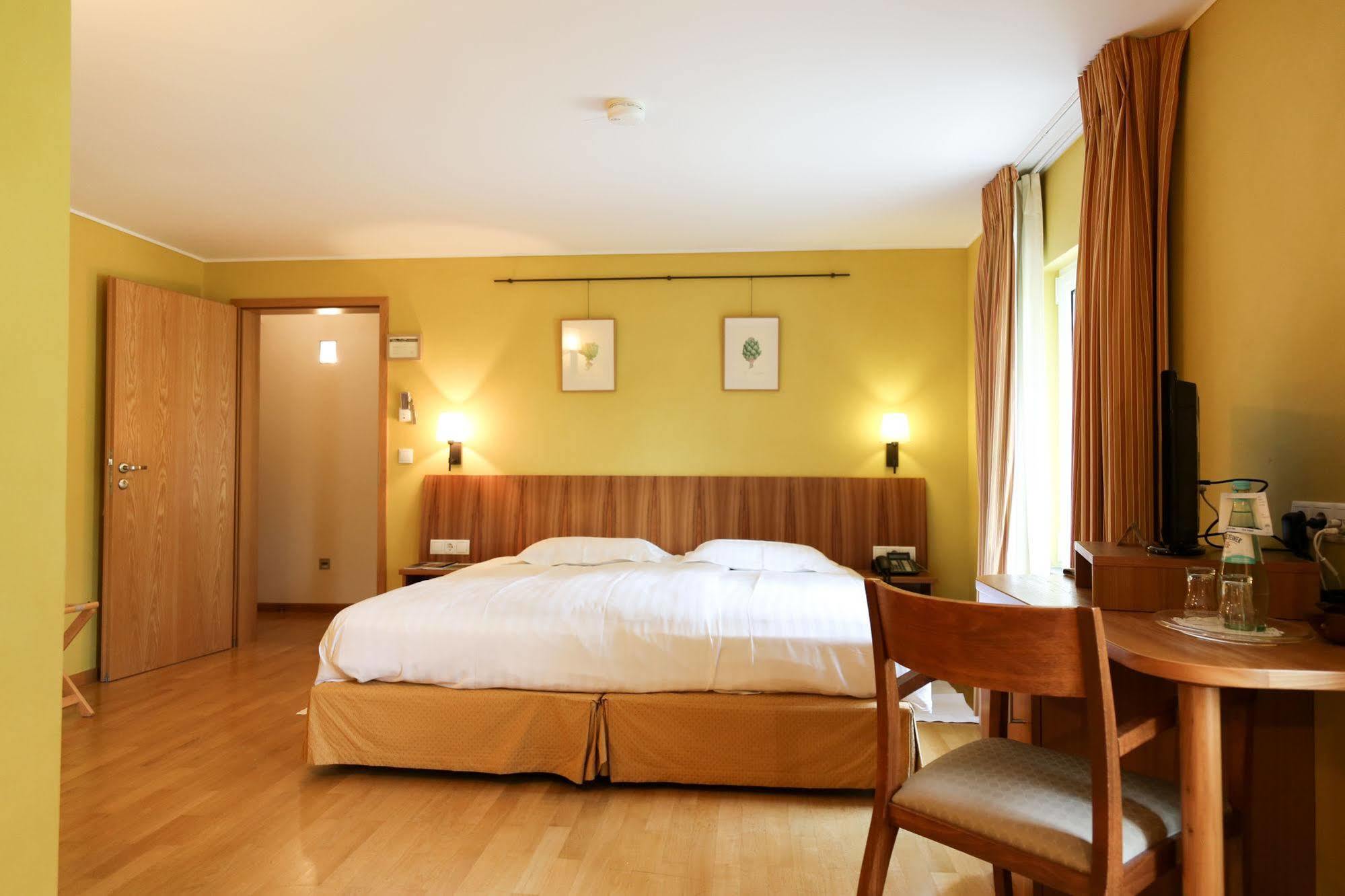 Manoir Kasselslay Hotel Clervaux Exterior foto